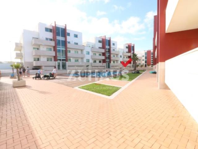 Apartamento T3+1 com piscina Costa Nova