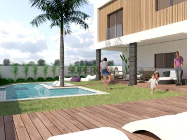 Apartamento T3+1 em condomínio privado com piscina em Alcochete