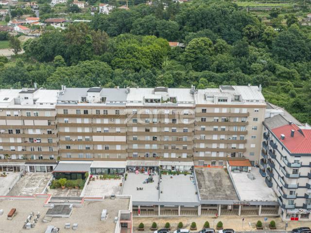 Apartamento T3+1 em Urgezes