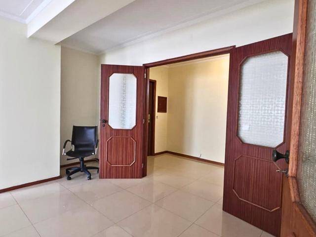 Apartamento T3+1 Excelente Localização em Vila Nova de Gaia