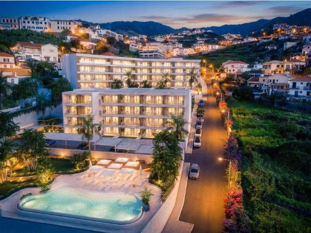 Apartamento T3+1 Mobilado 159m² Calheta