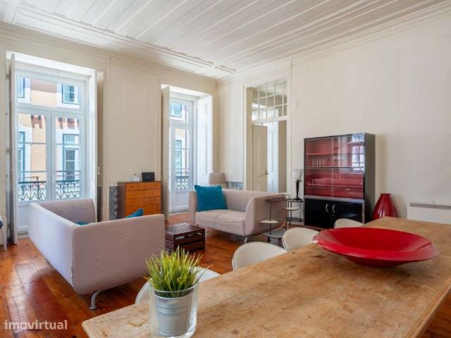 Apartamento T3+1 na baixa de Lisboa