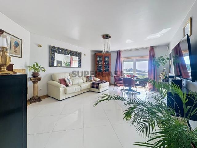Apartamento T3+1 para venda em Mafra
