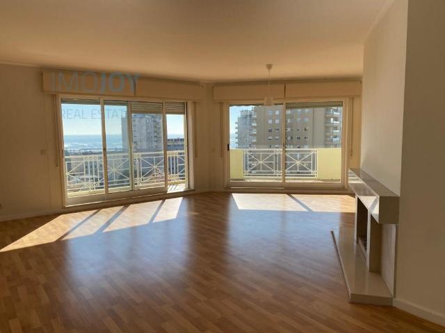 Apartamento T3+1 para Venda na Foz do Douro, Porto 0m² Lordelo do Ouro e Massarelos