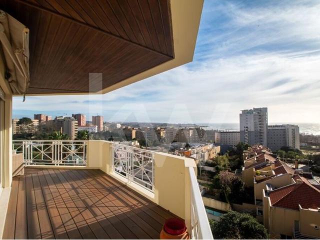 Apartamento T3+1, remodelado, junto da Marechal Gomes da Costa, com deslumbrante vista mar e jardim!