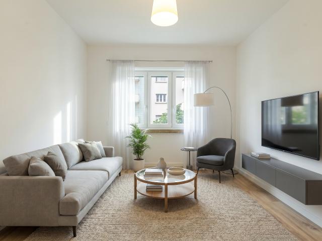 Apartamento T3+1, renovado, Campo Pequeno, Lisboa