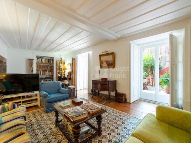 Apartamento T3+2 com jardim em Santos, na Estrela, Lisboa