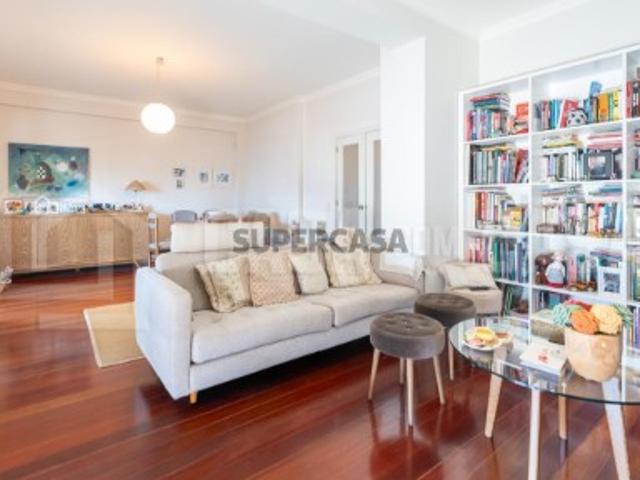 Apartamento T3+2 Duplex Praça de Goa