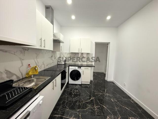 Apartamento T7 com 233m2, totalmente remodelado em Celas, Coimbra