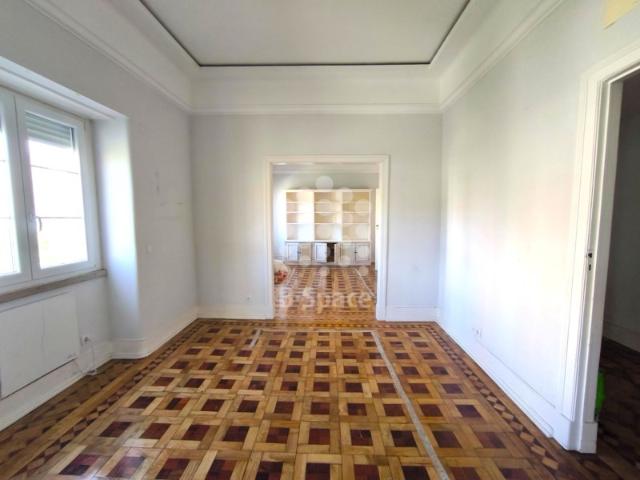 Apartamento T4+1 3 Salas 230m2