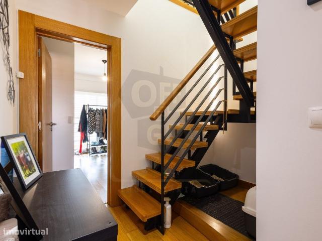 Apartamento T4+1 duplex com terrao e box