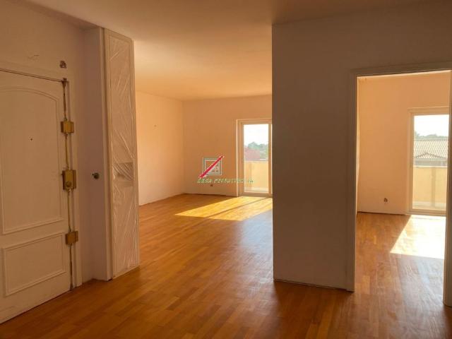 Apartamento T4+1 em Lisboa