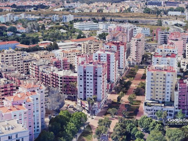 Apartamento T4+1 em Telheiras