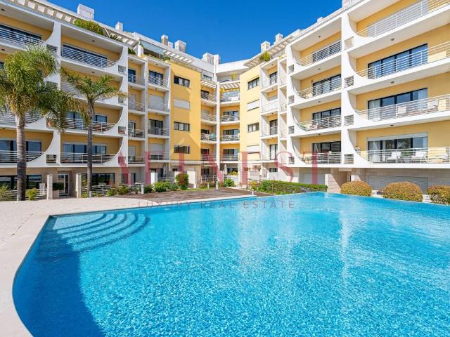 Apartamento T4+1 Piscina Último Andar Garagem Box Quin. 252m² Alcabideche