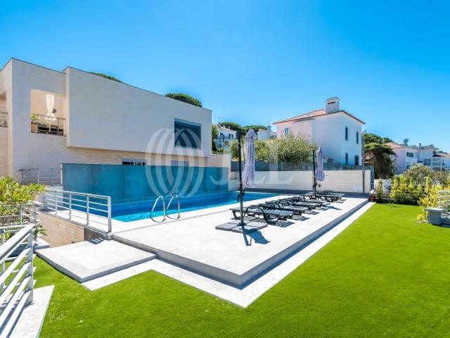 Apartamento T4+1 vista mar no Estoril, Cascais