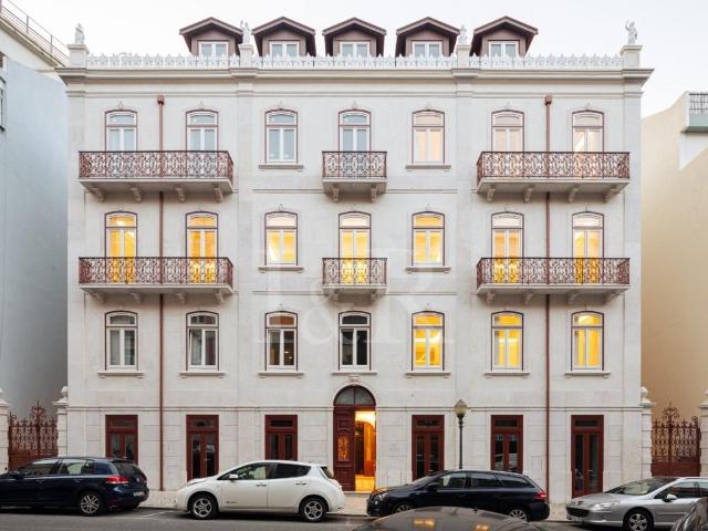 Apartamento T4+3, ideal para investimento, em Alcântara, Lis. 202m² Alcântara