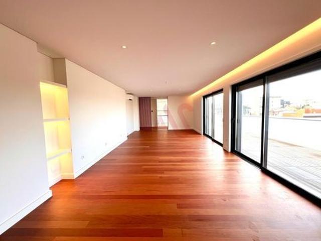 Apartamento T4