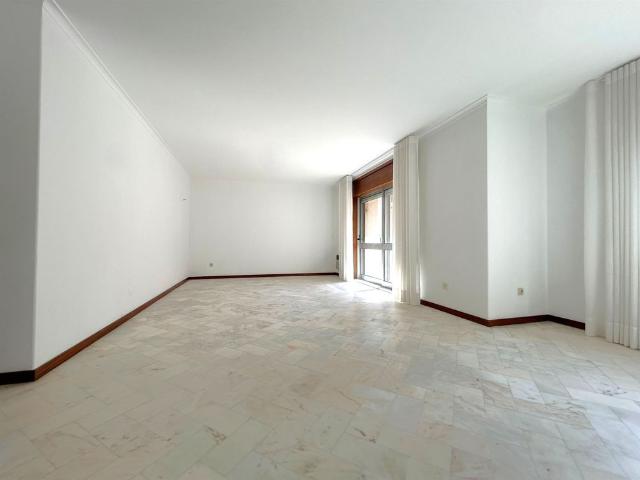 Apartamento T4