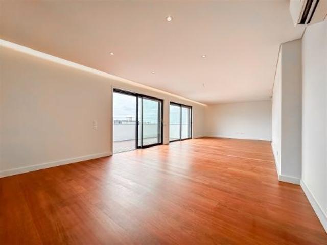 Apartamento T4