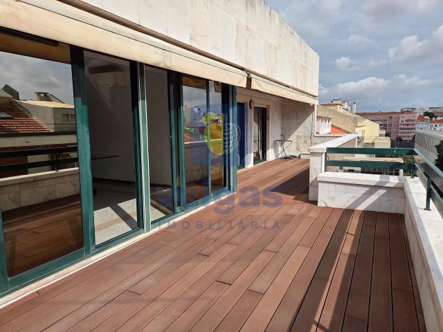 Apartamento T4 +1 Areeiro, Lisboa, arrendamento ROM 216576