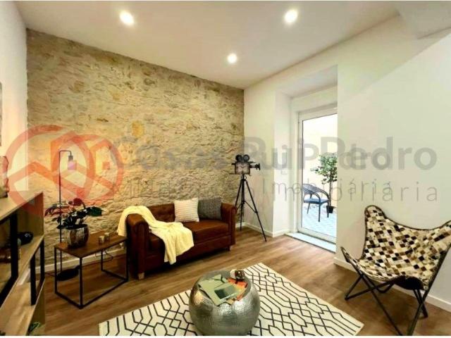 Apartamento T4 totalmente remodelado com elevador em Benfica, Lisboa