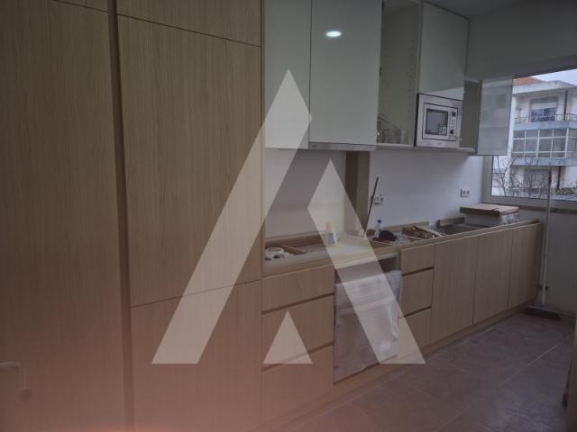 Apartamento T4 Totalmente Remodelado e Equipado nos Olivais Próximo ao Metro