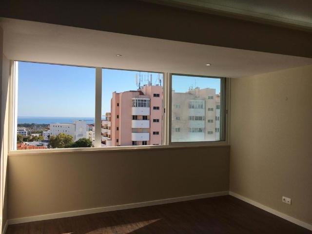 Apartamento T4 totalmente renovado com vista Mar e Serra C. 188m² Cascais e Estoril