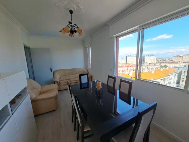 Apartamento T4 Totalmente Renovado com Vista sobre o Tejo no. 0m² Santa Maria dos Olivais