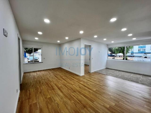Apartamento T4 Totalmente Renovado em Olhão 0m² Olhão