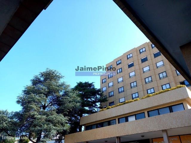 Apartamento T4, totalmente restaurado. Portugal, Porto