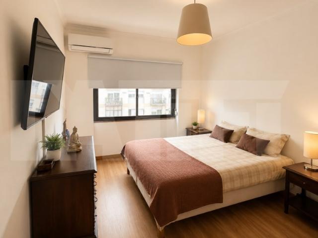 Apartamento T4 Transformado em T3, Remodelado em Corroios