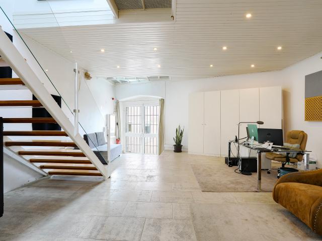 APARTAMENTO T4 ÚNICO NA HISTÓRICA VINÍCOLA PALACE | CRUZ QUEBRADA