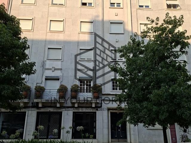 Apartamento T4 Venda em Areeiro,Lisboa 158m² Areeiro