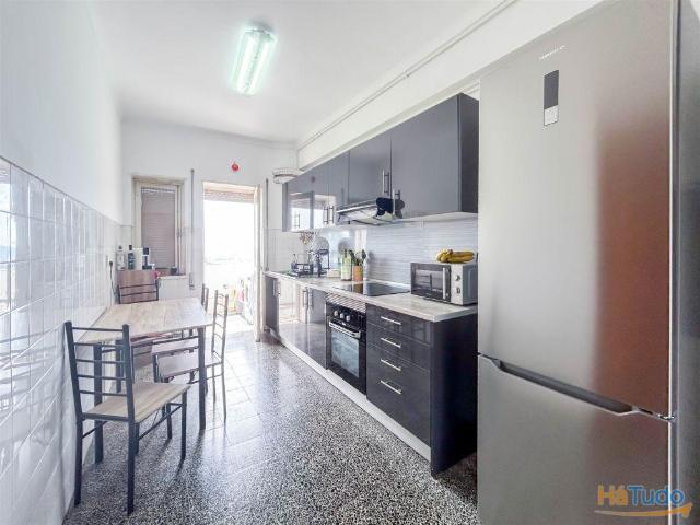 Apartamento T4 Venda em Covilhã e Canhoso,Covilhã | 26054088693
