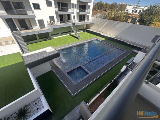 Apartamento T4 Venda em Quelfes,Olhão | 26063917174