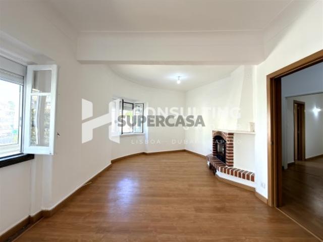 Apartamento T4 Venda em Rio de Mouro,Sintra