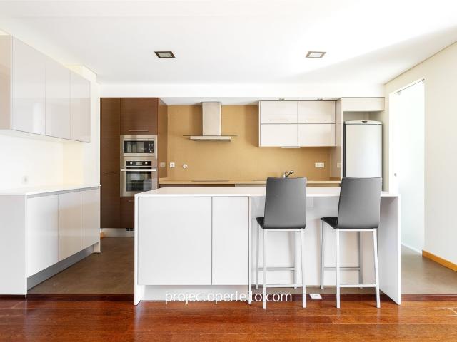 Apartamento T4 Venda em Santa Maria da Feira, Travanca, Sanf. 155m² Feira