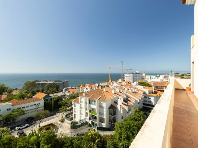 Apartamento T4 vista mar no Monte Estoril, Cascais