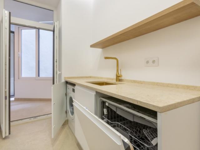 Apartamento T4 a Estrear, com terraço e elevador