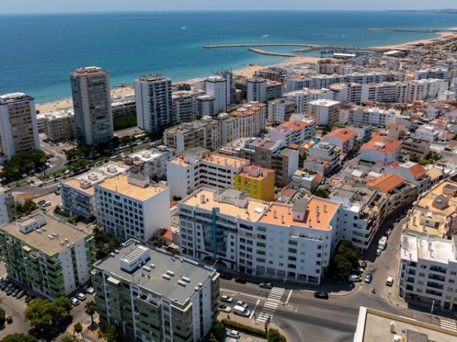 Apartamento T4 à venda em Avenida de Ceuta, Quarteira, concelho de Loulé, Faro, Portugal