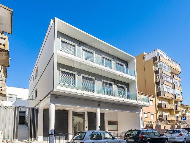 Apartamento T4 à venda em Almada