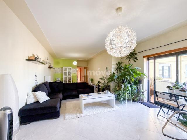 Apartamento T4 c/ Garagem e Varandas Entroncamento