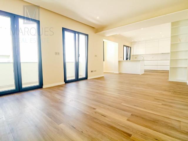 Apartamento T4 com 3 Suites em Almada 153m² Almada, Cova da Piedade, Pragal e Cacilhas