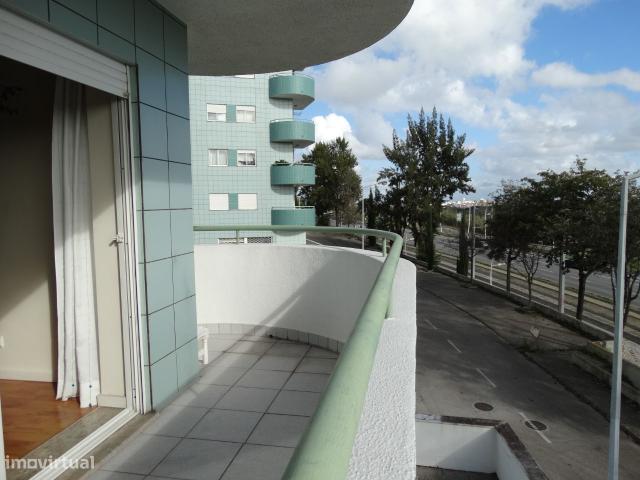 Apartamento T4 Com 131 mt2 Almada