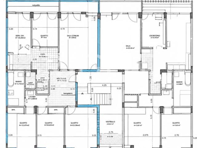 Apartamento T4 com 2 varandas no Barreiro