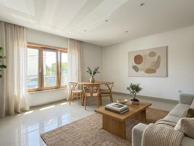 Apartamento T4 com Arrecadação, na Cascalheira, Pinhal Novo