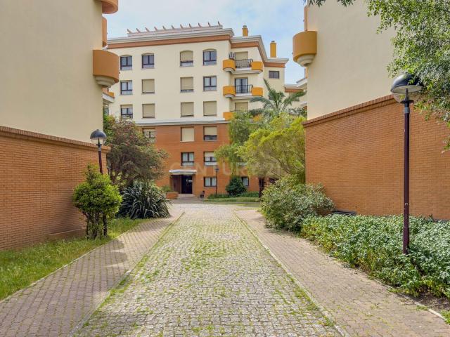 Apartamento T4 com Garagem Privativa | Quinta da OMNIA – Alverca | 135m²
