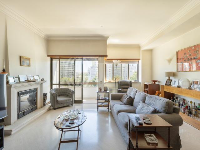 Apartamento T4 com estacionamento, no Campo Grande, Lisboa 0m² Alvalade
