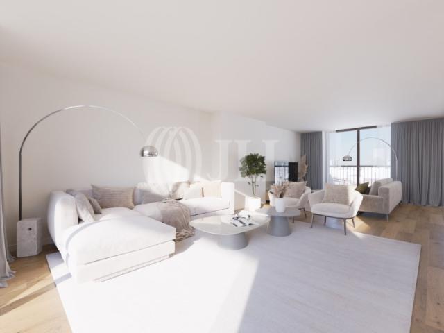Apartamento T4 com estacionamento, no Vertice, Lisboa
