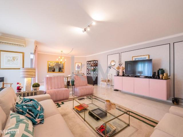 Apartamento T4 com Localizao Privilegiada | Linda a Velha